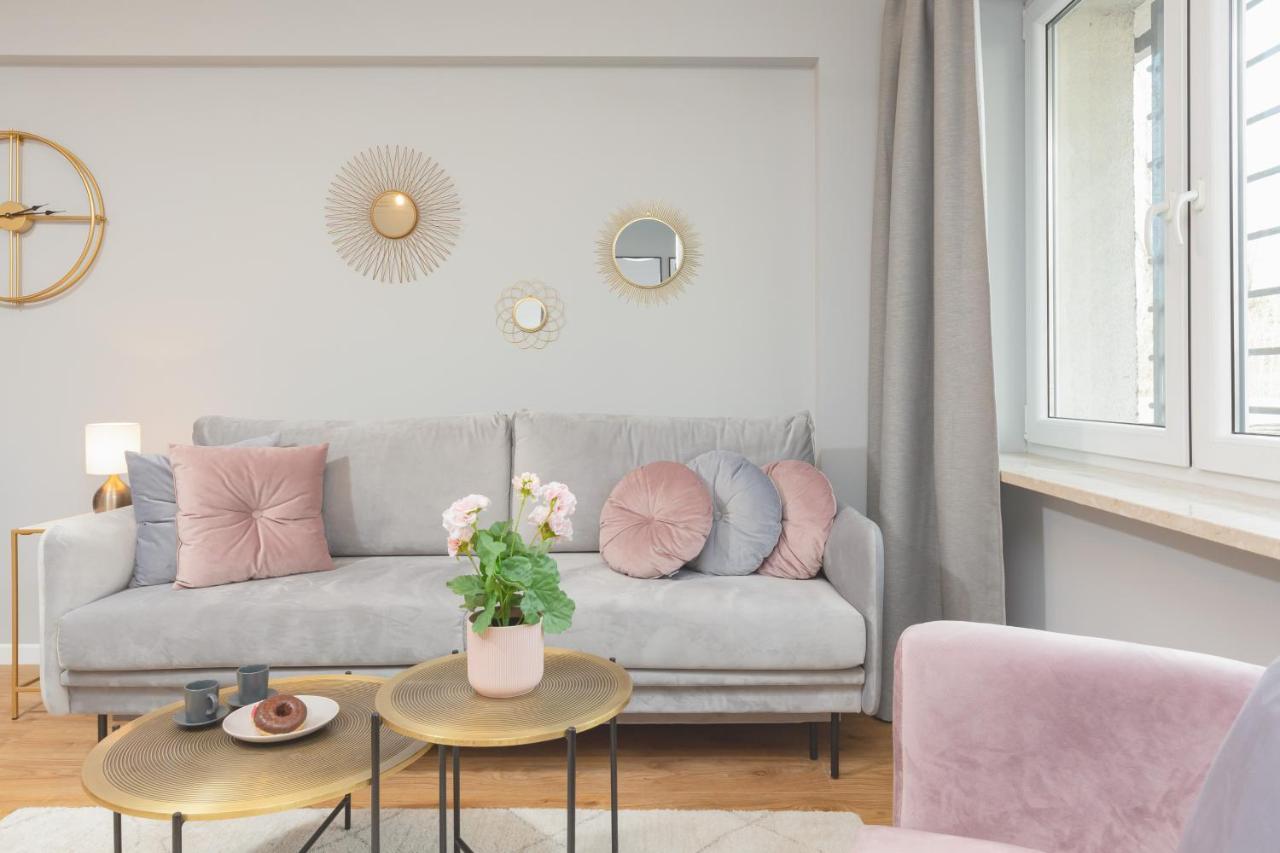 City Center Apartment Near The Vistula By Noclegi Renters Varsovia Exterior foto
